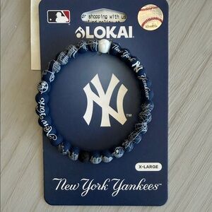 Lokai New York Yankees Navy and White Beaded Bracelet